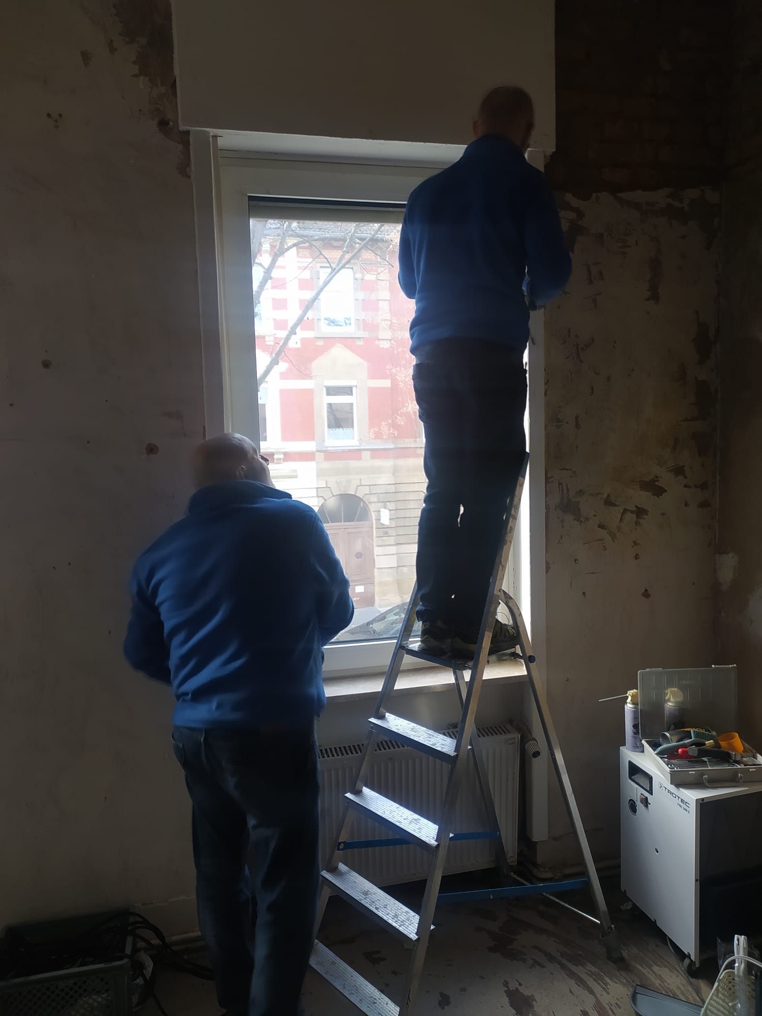 FensterFix repariert eine Balkontür in einem Wohnhaus
